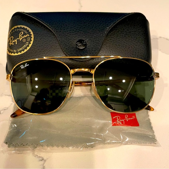 Ray Ban Aviator brand new RB 3688